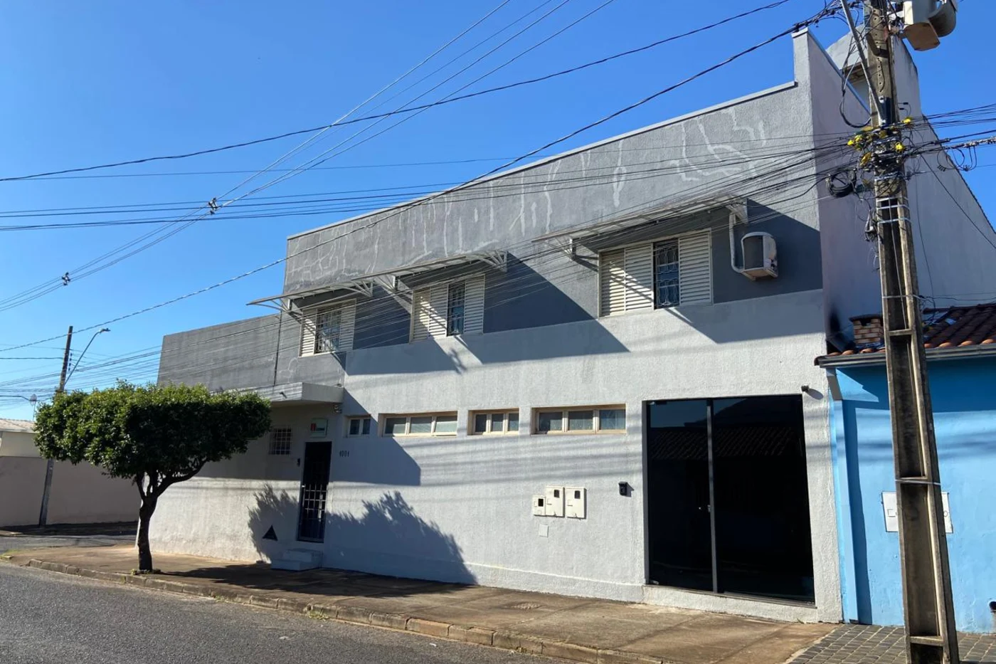 Fachada do Qual Hotel conduzido pela Icconne